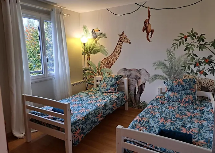 Les Volets Bleus Rungis