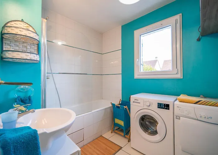 Apartment Les Volets Bleus