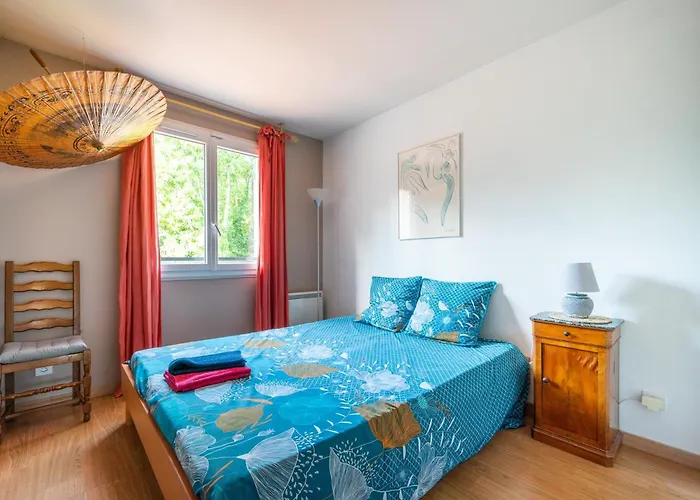 Les Volets Bleus * Rungis